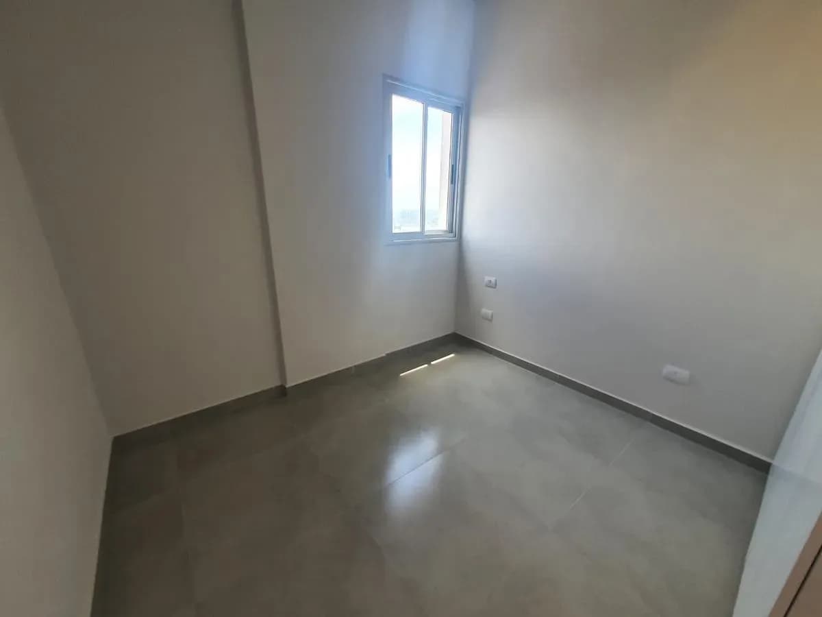 2-Bedroom Apartment for Sale in Lambaré - Image 12