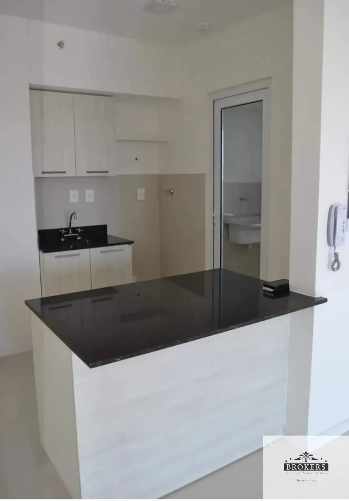 2-Bedroom Apartment for Rent in San Vicente, Asunción - Image 6