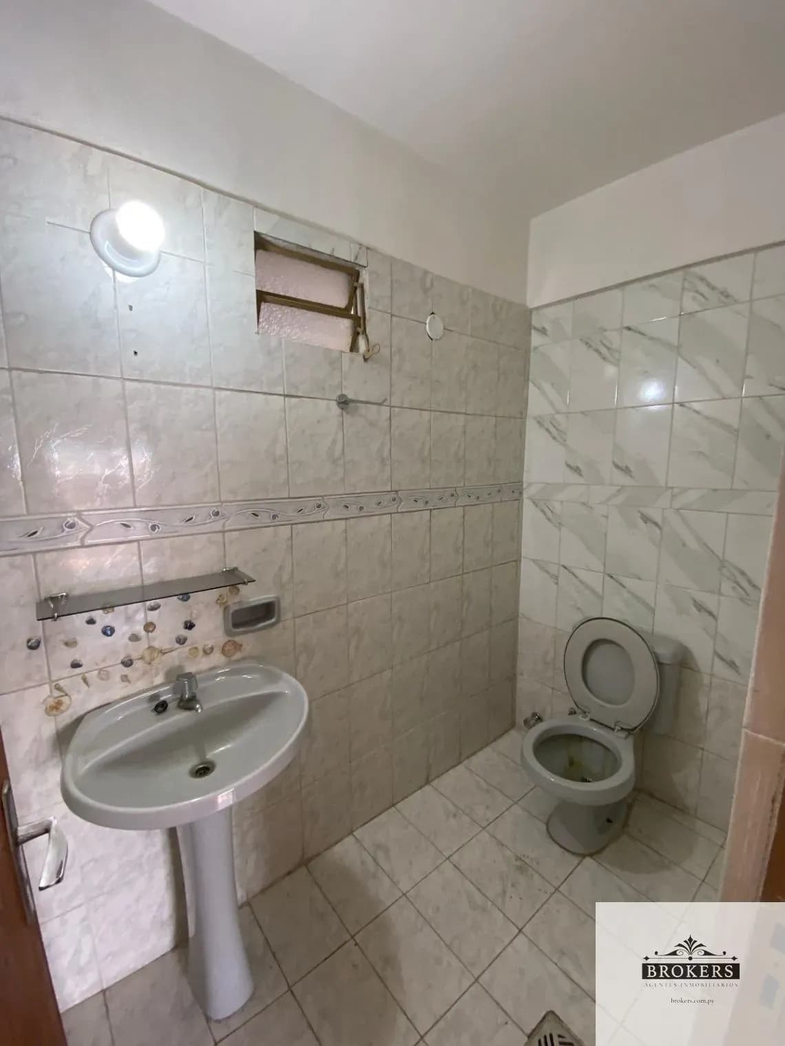 2-Bedroom Apartment for Rent in San Lorenzo Historic Center, San Lorenzo - Image 6