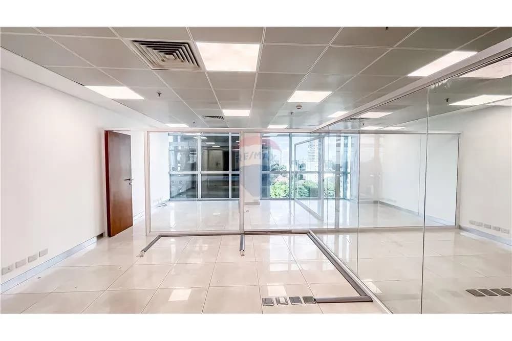 Local Comercial de 80m² en Venta en Las Lomas (Carmelitas), Asunción - Image 15