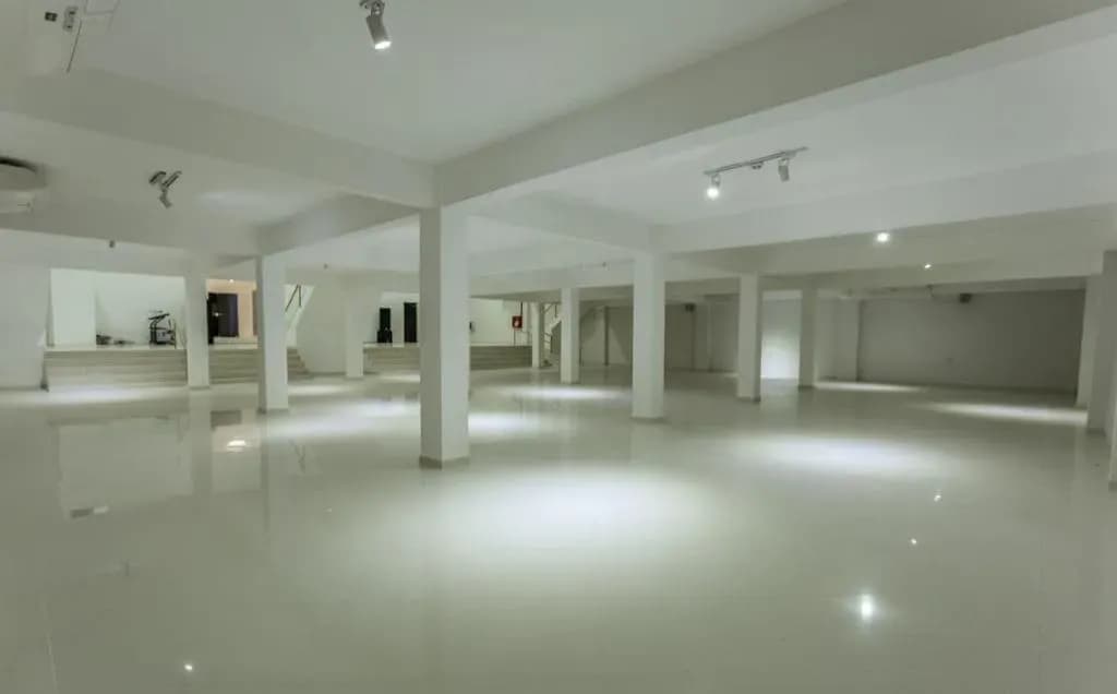 Loja de 900m² à Venda em Domingo Savio, Fernando de la Mora - Image 6