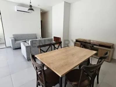 2-Bedroom House for Sale in San Bernardino - Image 4