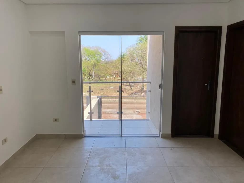 Casa de 3 dormitorios en Venta en Villa Cerro Corá, Lambaré - Image 7
