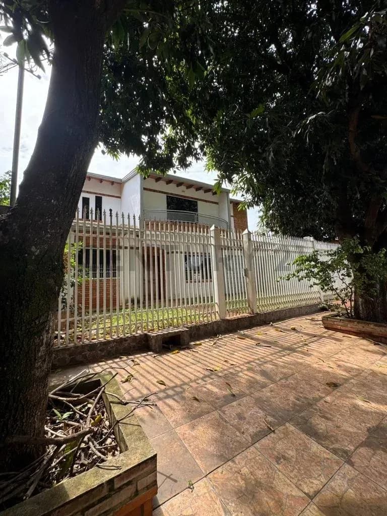 4-Bedroom House for Sale in Capiatá - Image 7