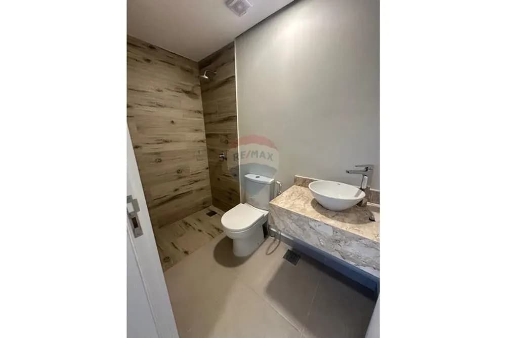1-Bedroom Apartment for Sale in Villa Ofelia, San Lorenzo - Image 18