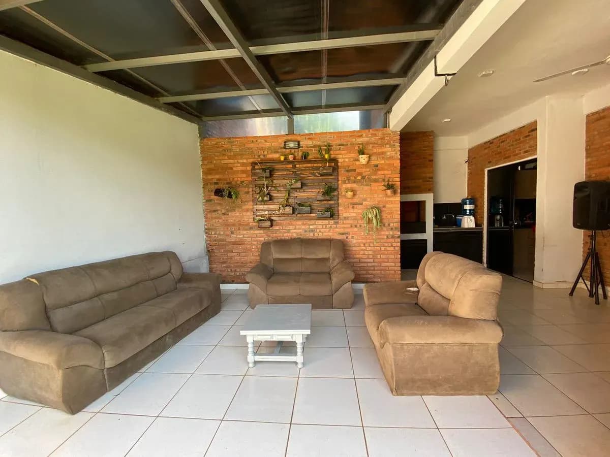Casa de 3 dormitorios en Venta en Laurelty, Luque - Image 10