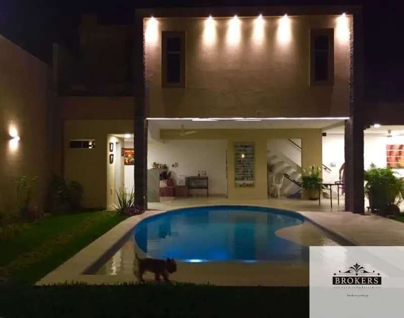 5-Bedroom House for Sale in Mburicaó, Lambaré - Image 4