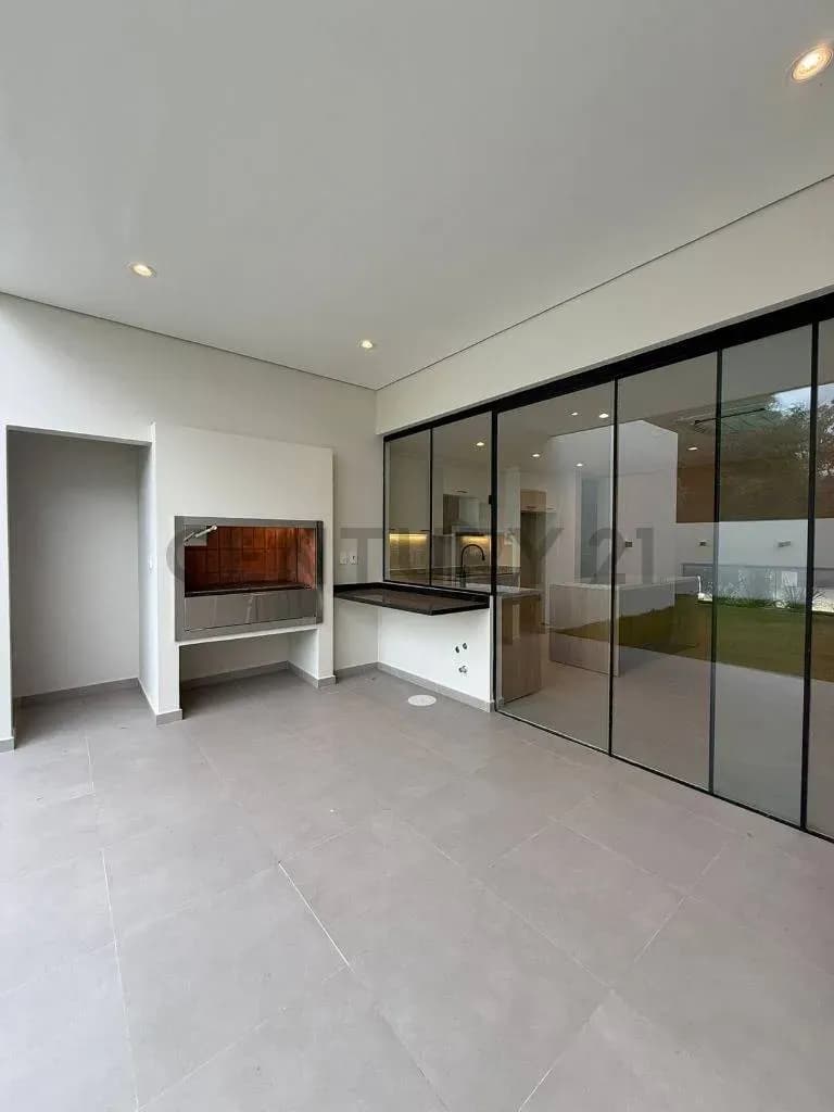 4-Bedroom House for Sale at Heisecke Construction, Luque - Image 16