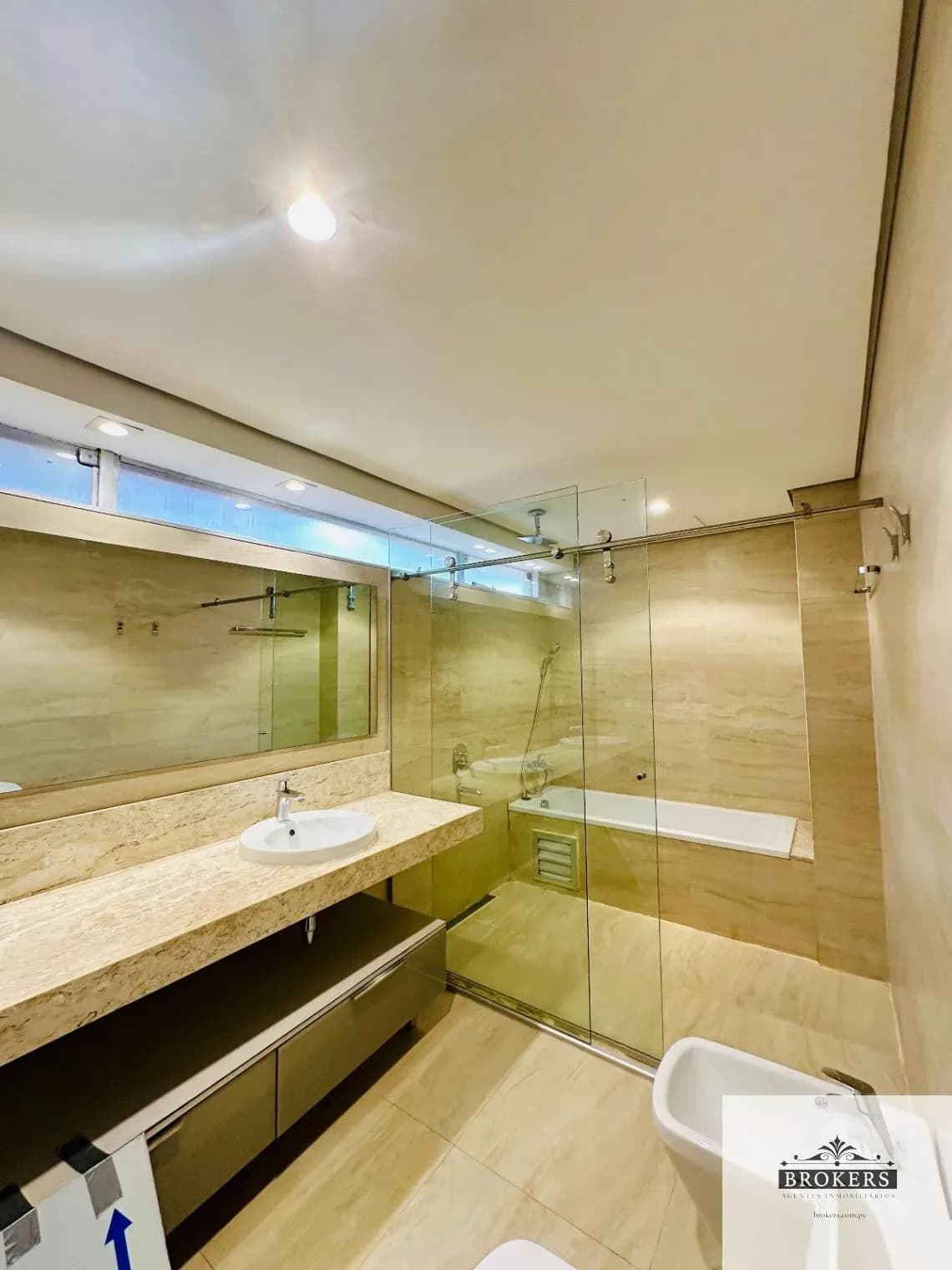 Departamento de 3 dormitorios en Alquiler en Mburucuyá, Asunción - Image 11