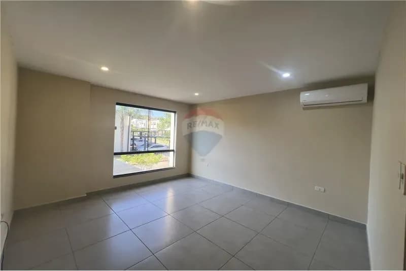 3-Bedroom Apartment for Sale in Cuarto Barrio, Luque - Image 5