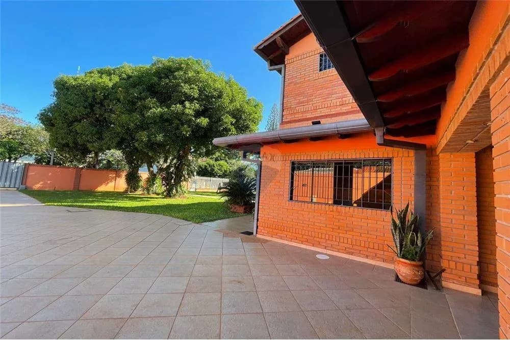 Casa de 5 quartos à Venda em San Antonio, Hernandarias - Image 4