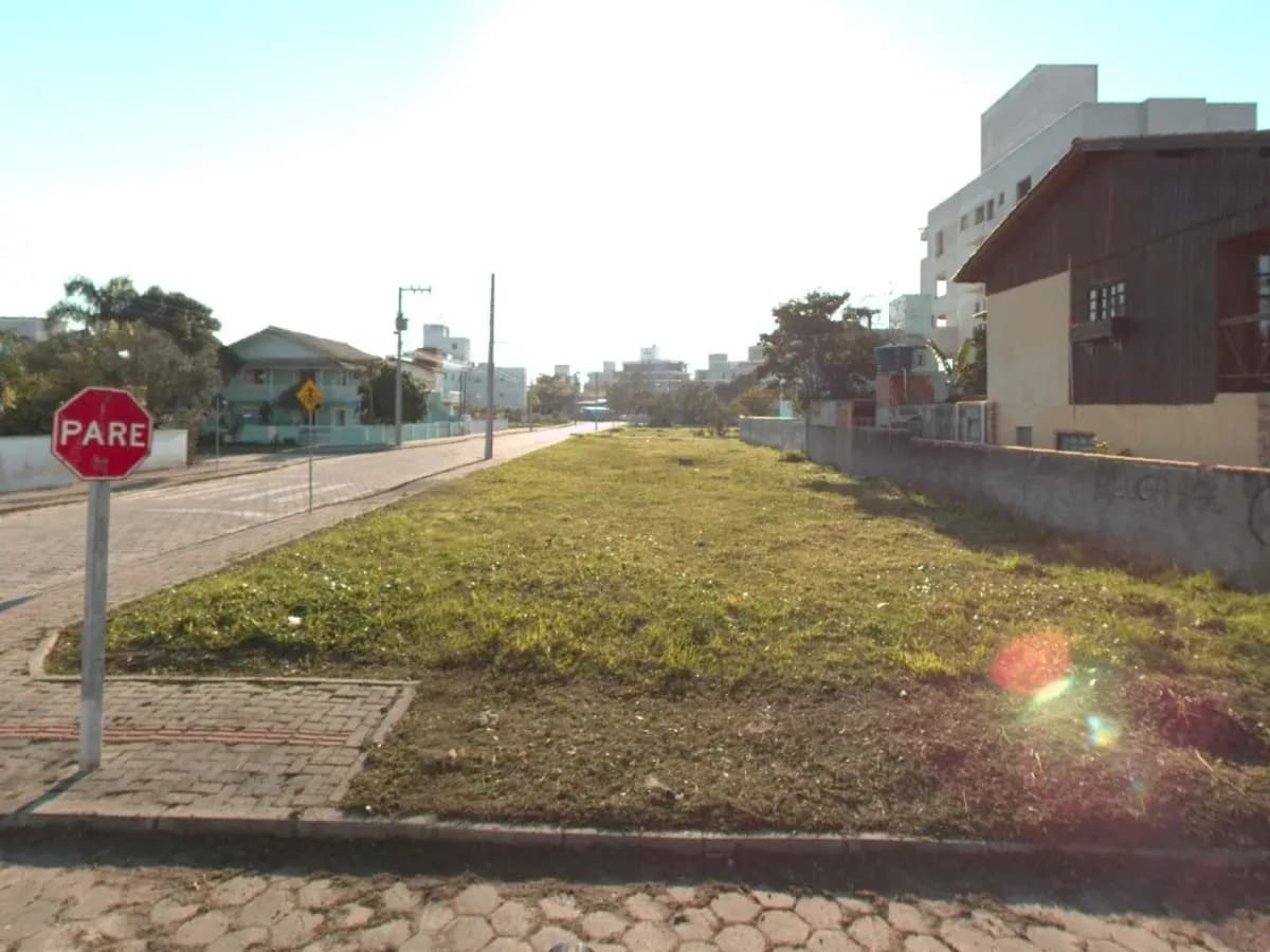Terreno de 320m² à Venda em Canto Grande, Bombinhas - Image 2