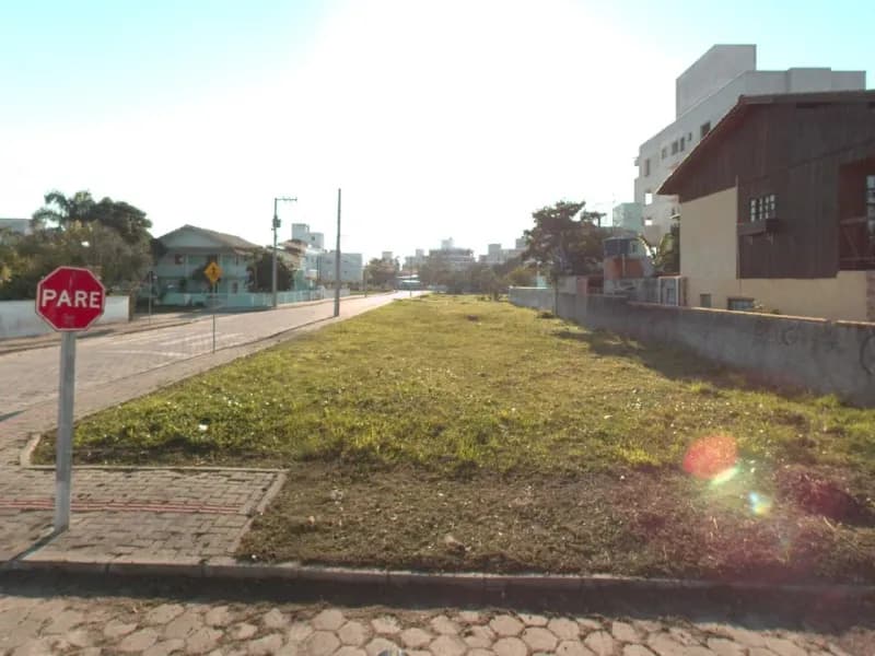 Terreno de 320m² à Venda em Canto Grande, Bombinhas - Image 2