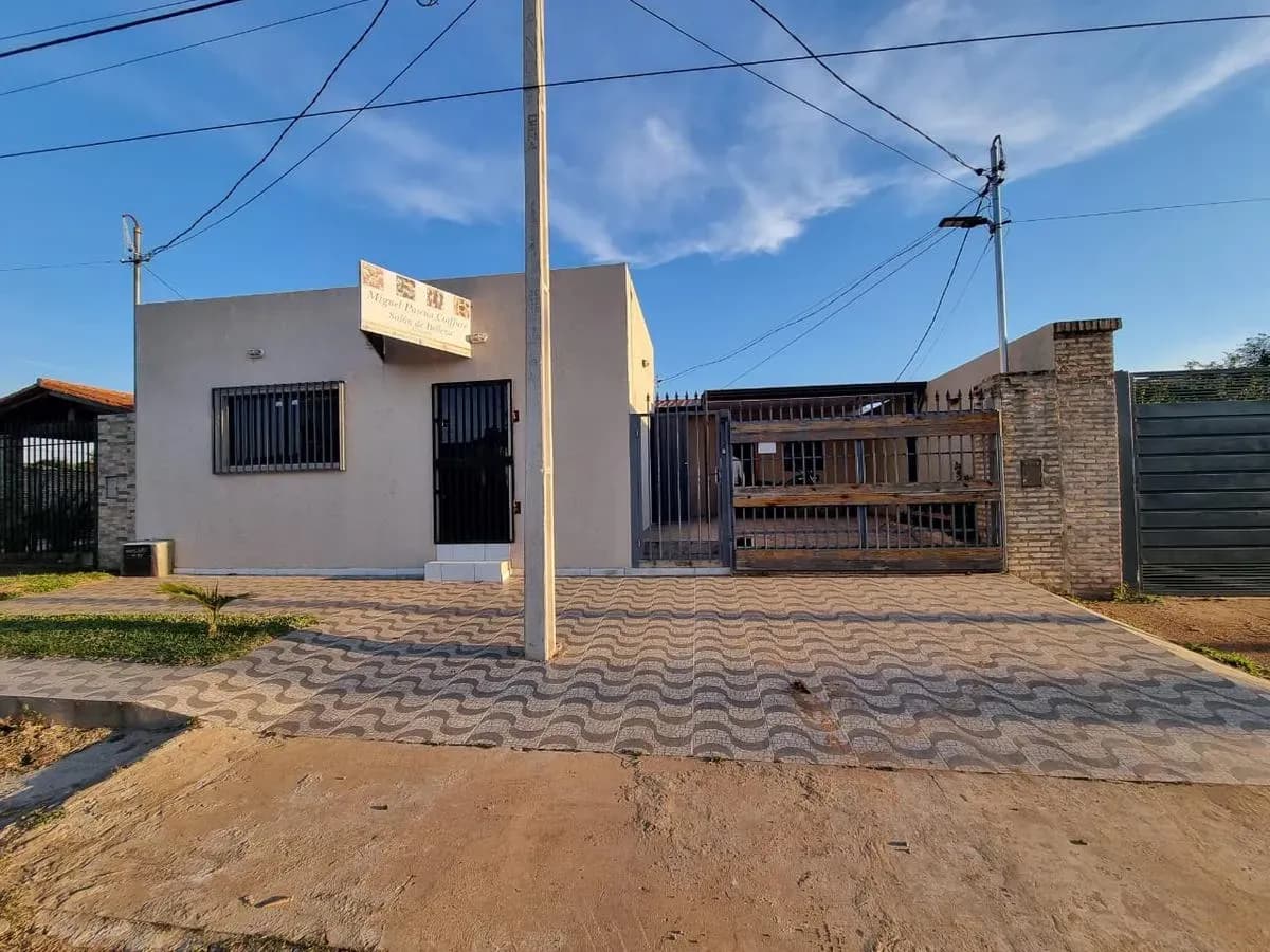 Casa de 3 dormitorios en Venta en San Lorenzo - Image 7