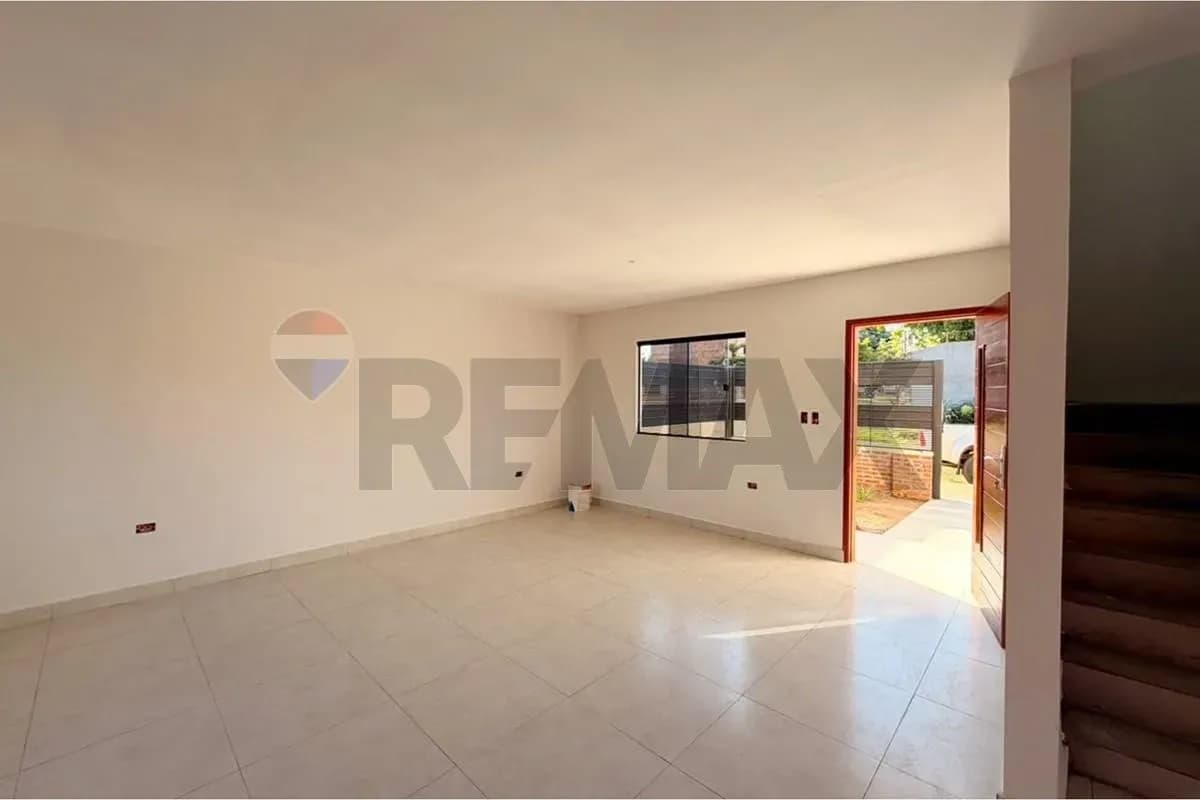 Casa de 3 quartos à venda em Laurelty, Luque - Image 4