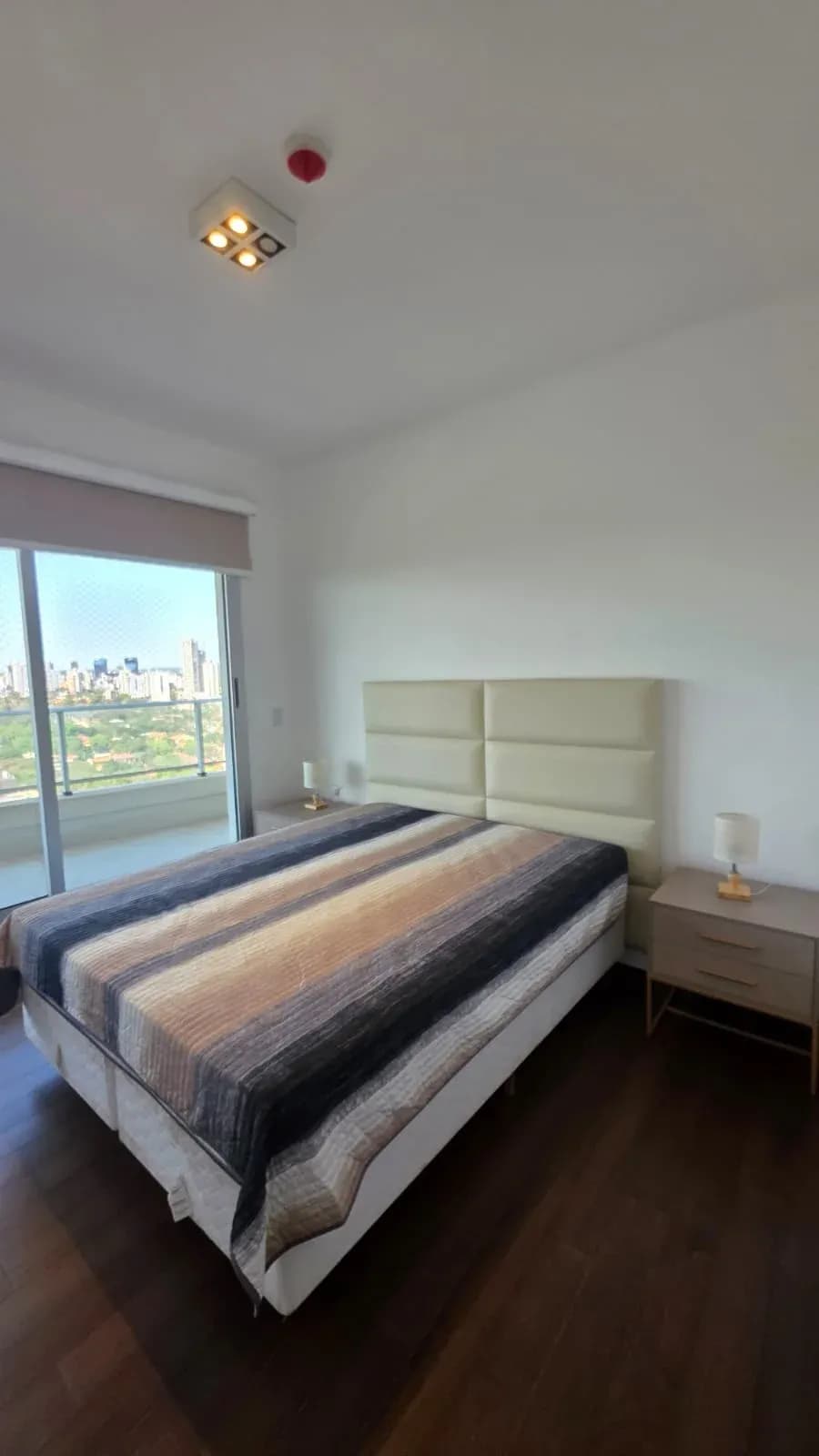 Departamento de 4 dormitorios, 331m², en Alquiler en Mburucuyá, Asunción - Image 7