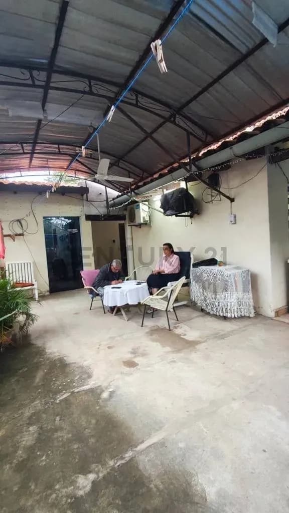 Casa de 4 dormitorios en Venta en San Jorge, Asunción - Image 5
