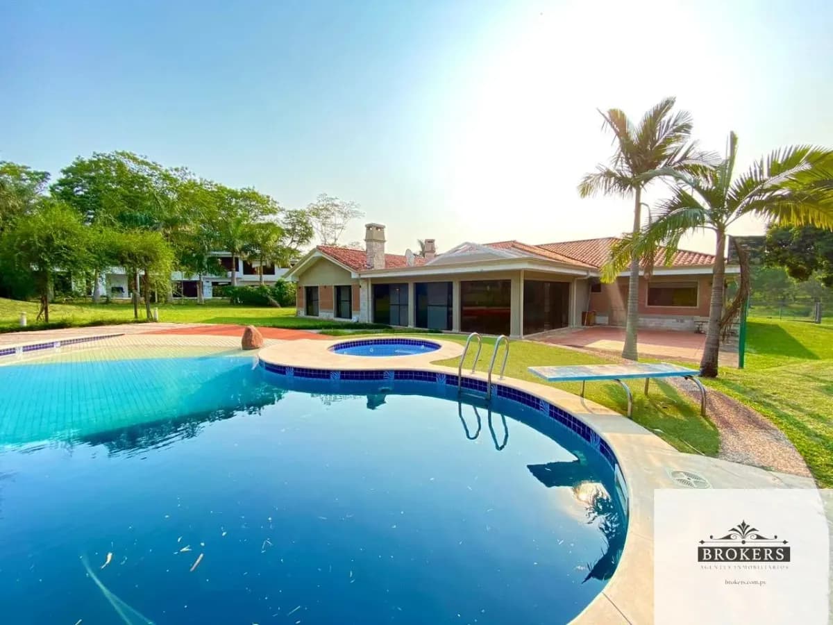 House with 0 bedrooms for Sale in Parques del Yatch, Lambaré - Image 2