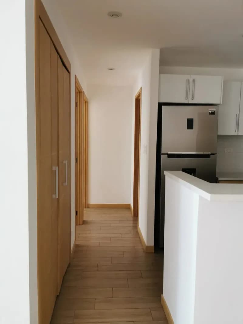 2-Bedroom Apartment, 65m², for Rent in Zone 10, Guatemala City - Image 3