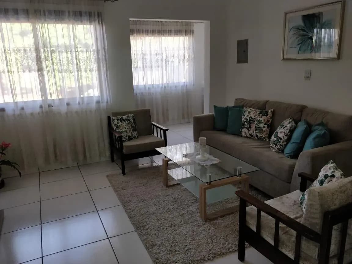 Casa de 3 dormitorios en Venta en Villa Anita, Ñemby - Image 7