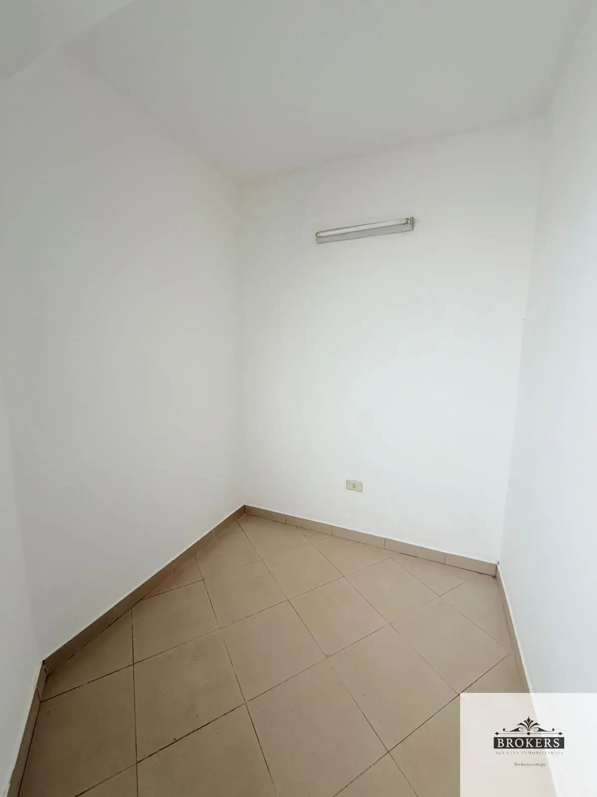 Casa de 3 dormitorios en Venta en Estanzuela, Fernando de la Mora - Image 13