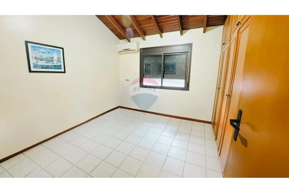 Casa de 5 quartos à Venda no Paraná Country Club, Hernandarias - Image 22