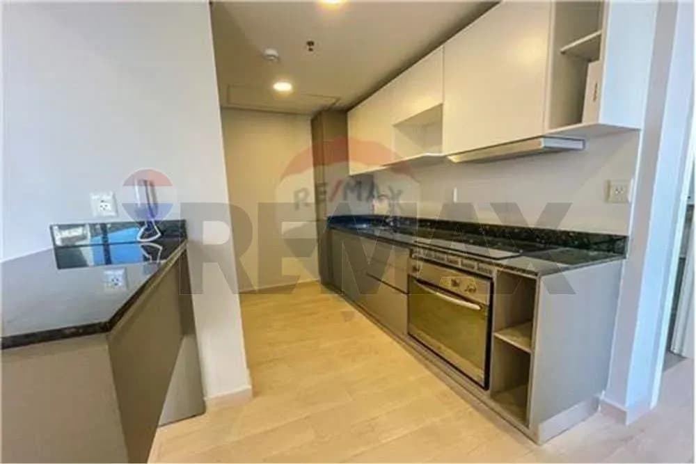 2-Bedroom Apartment for Sale in Recoleta, Asunción - Image 11