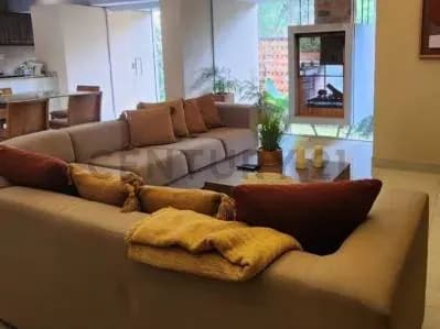 Casa de 4 dormitorios en Venta en San Bernardino - Image 4