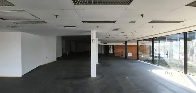 Retail Space of 600m² for Sale in Mariscal Lopez, Asunción - Image 4