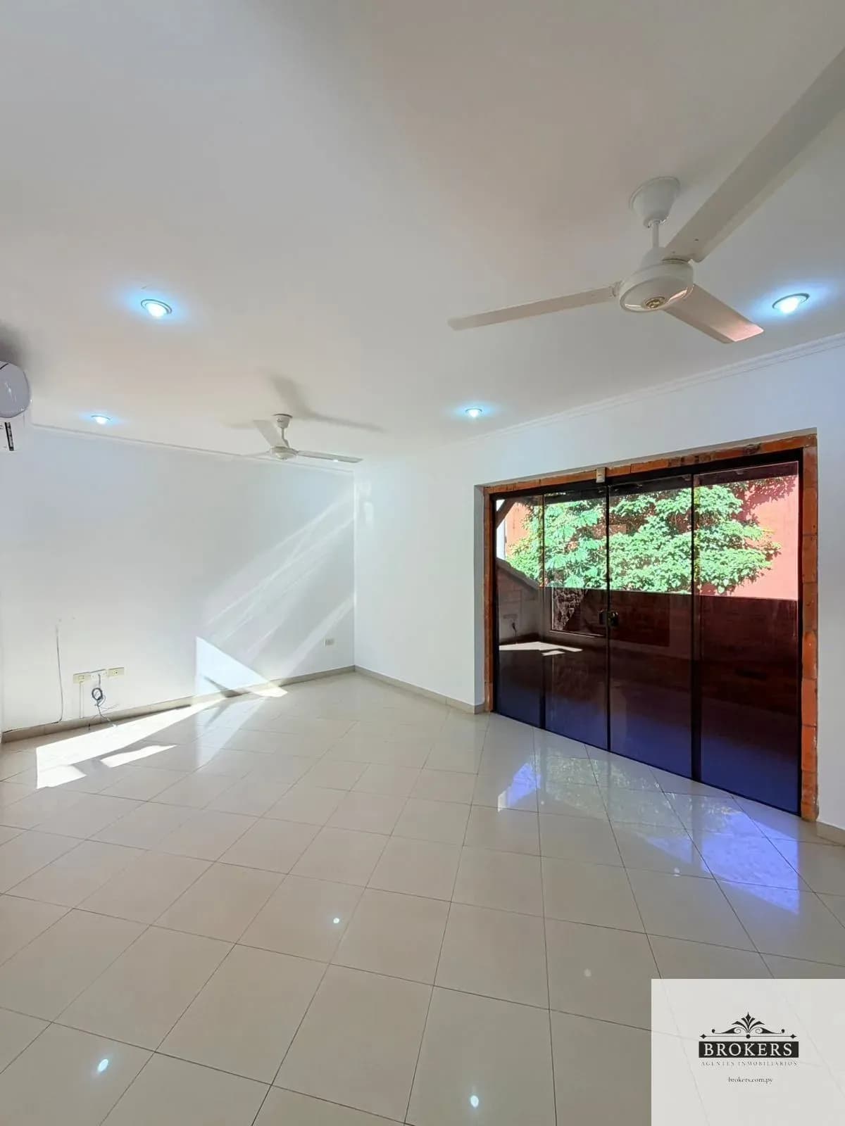 Casa de 3 dormitorios en Venta en Estanzuela, Fernando de la Mora - Image 16
