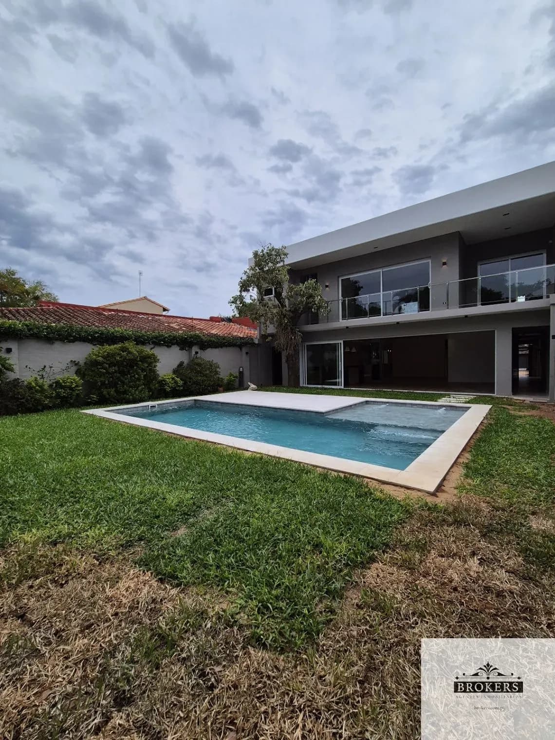 Casa de 3 dormitorios en Alquiler en Manorá, Asunción - Image 5