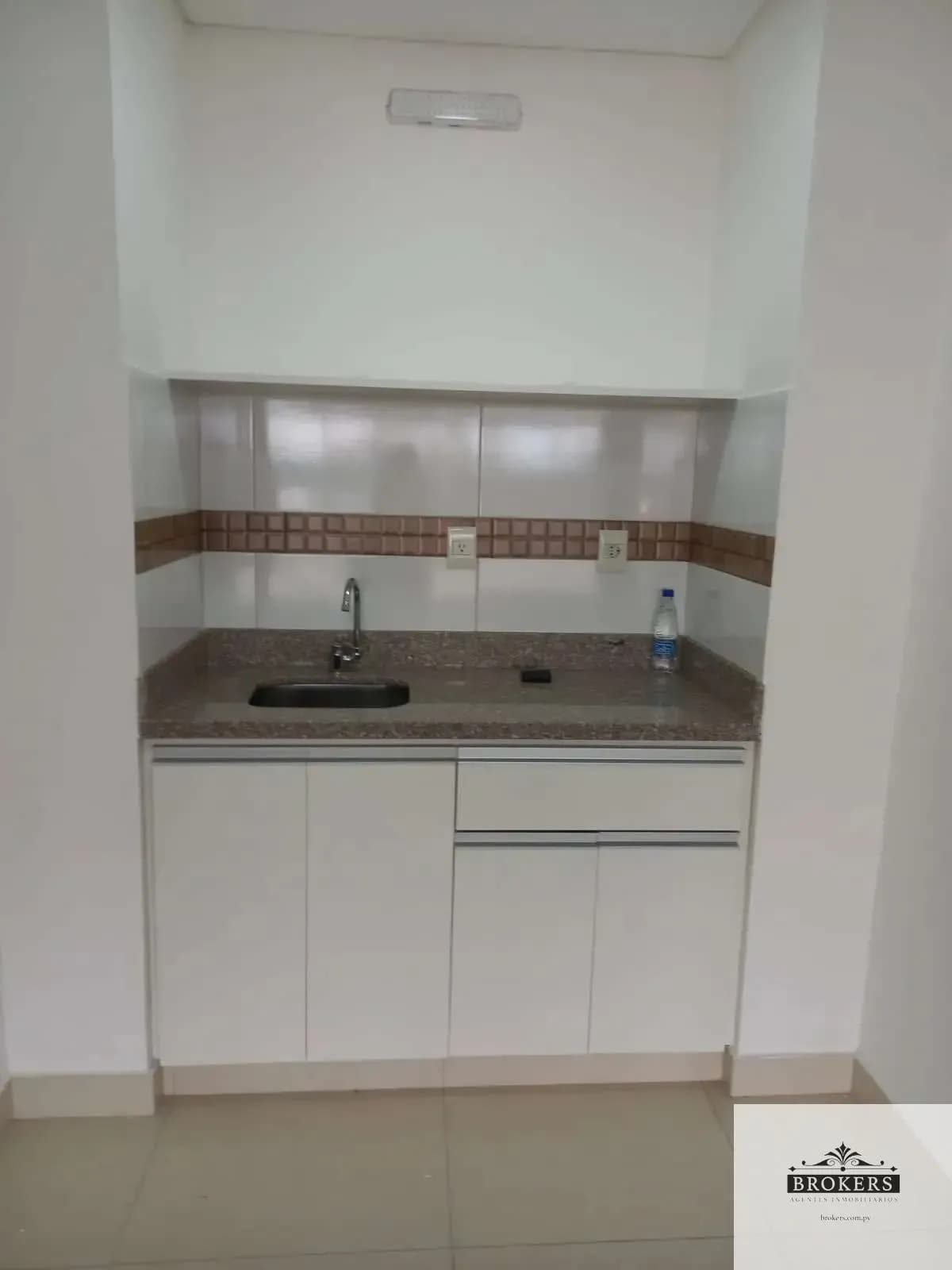 Oficina de 215m² en Alquiler en Villa Morra, Asunción - Image 13