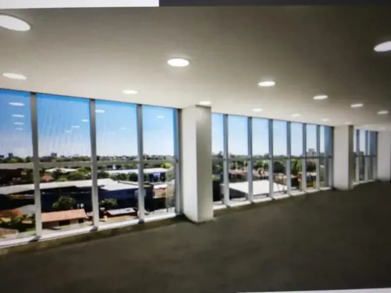 Oficina de 215m² en Alquiler en Villa Morra, Asunción - Image 3