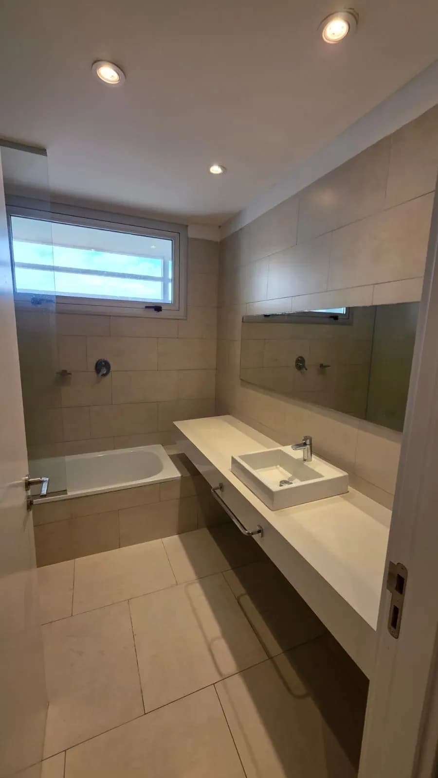 Alquiler Departamento de 1 dormitorio en Palacio de los Patos, 145m², en Mburucuyá, Asunción - Image 5