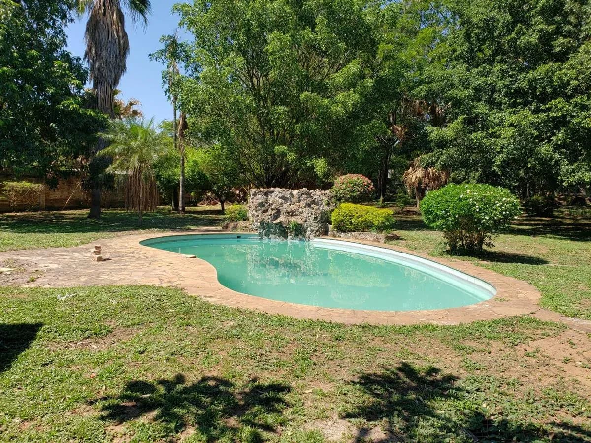 278m² Land for Sale in Areguá - Image 1