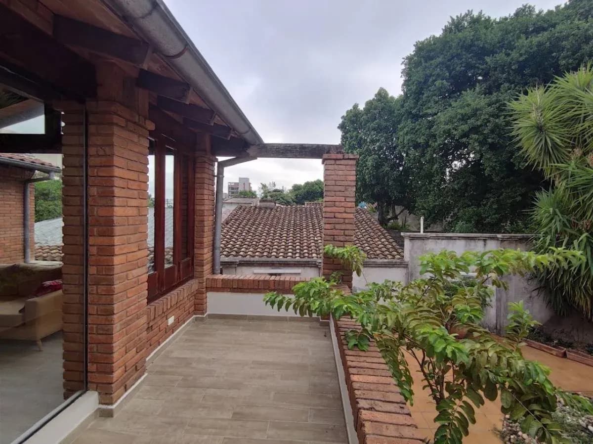 2-Bedroom House for Sale in Jara, Asunción - Image 6