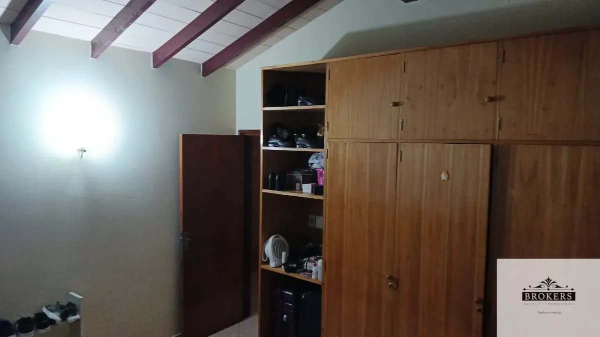 4-Bedroom House for Sale in Lambaré - Image 14
