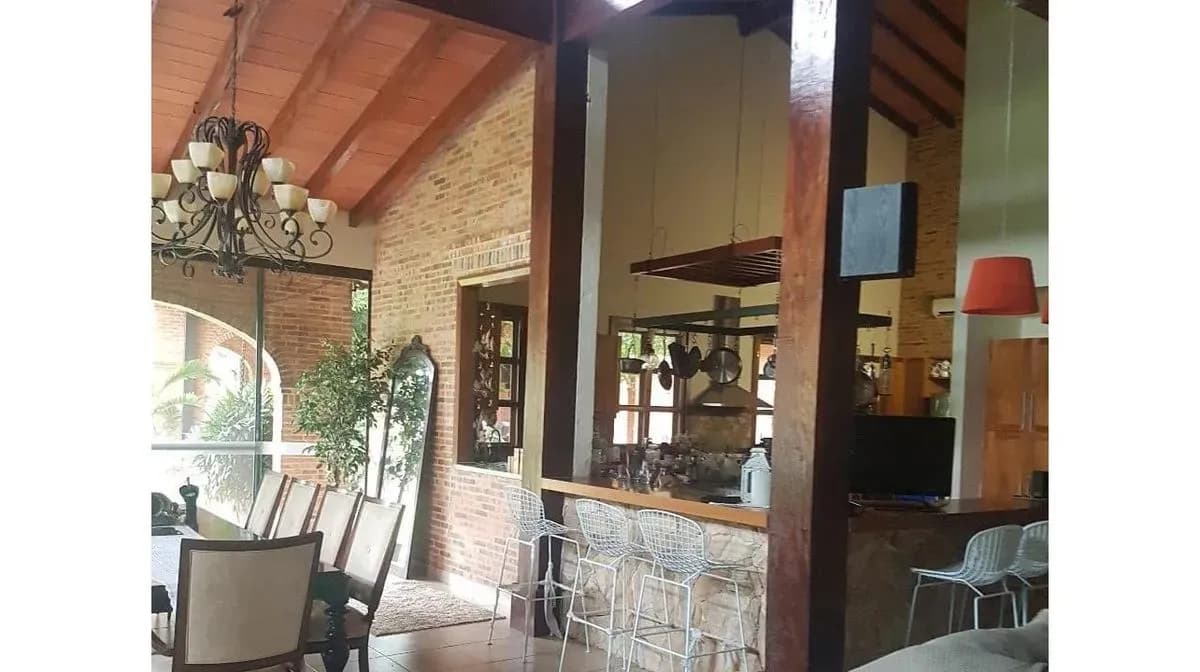 Casa de 7 quartos à venda em Surubi´i, Mariano Roque Alonso - Image 3