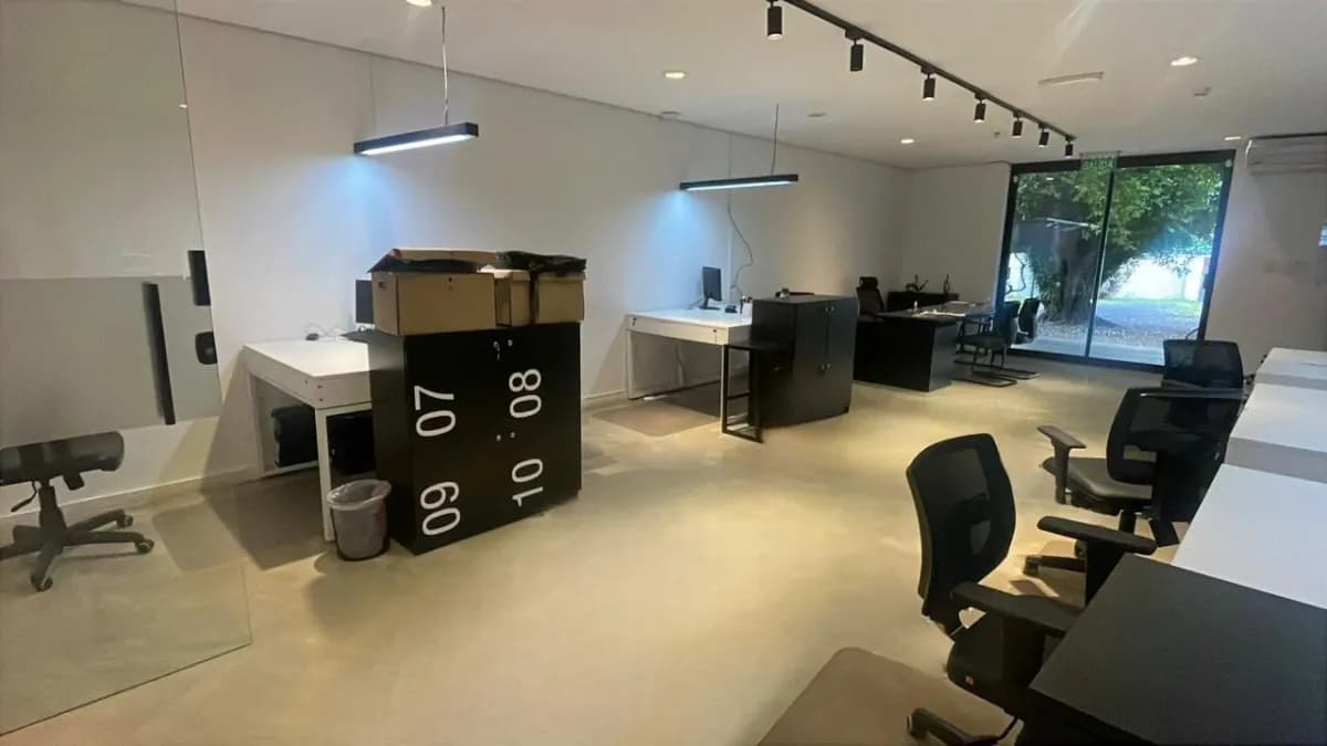 Local Comercial de 80m² en Alquiler en Luis Alberto de Herrera, Asunción - Image 7