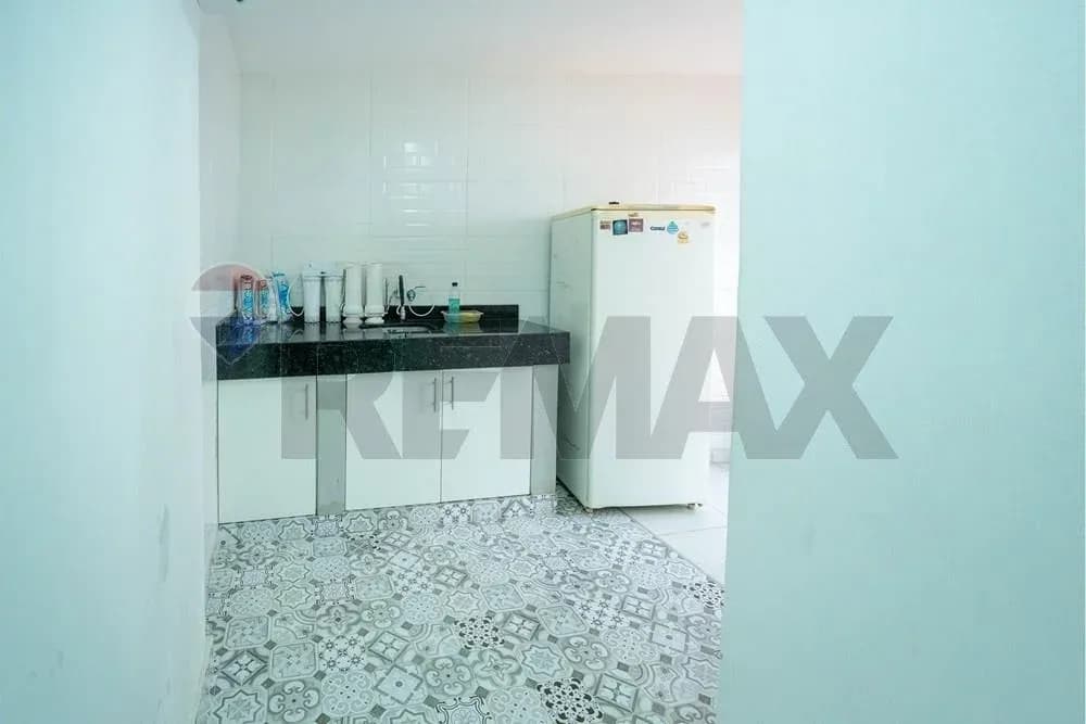 Office of 300m² for Rent in Las Mercedes, Asunción - Image 25