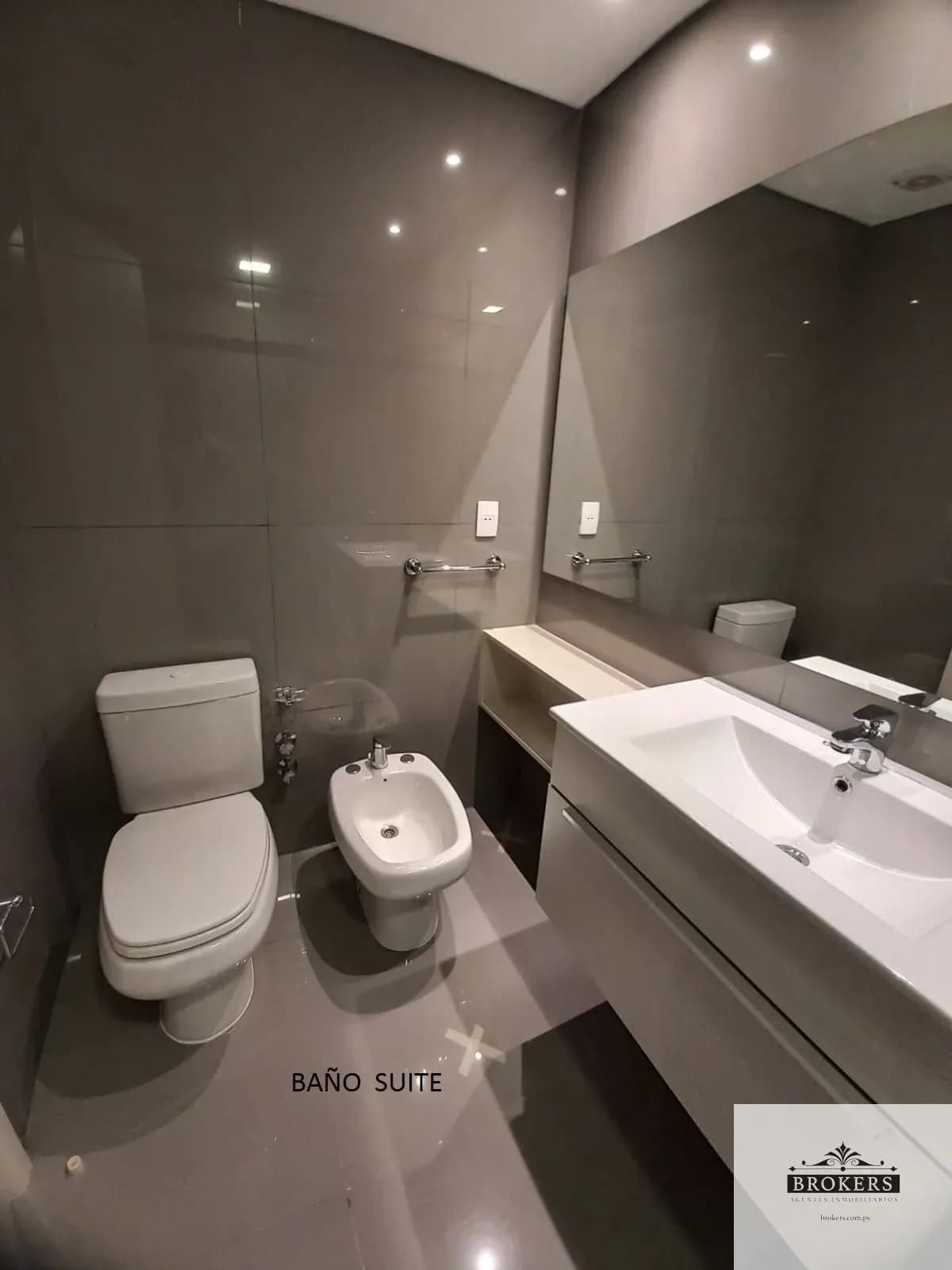 Departamento de 2 dormitorios en Alquiler en Mariscal Estigarribia, Asunción - Image 9