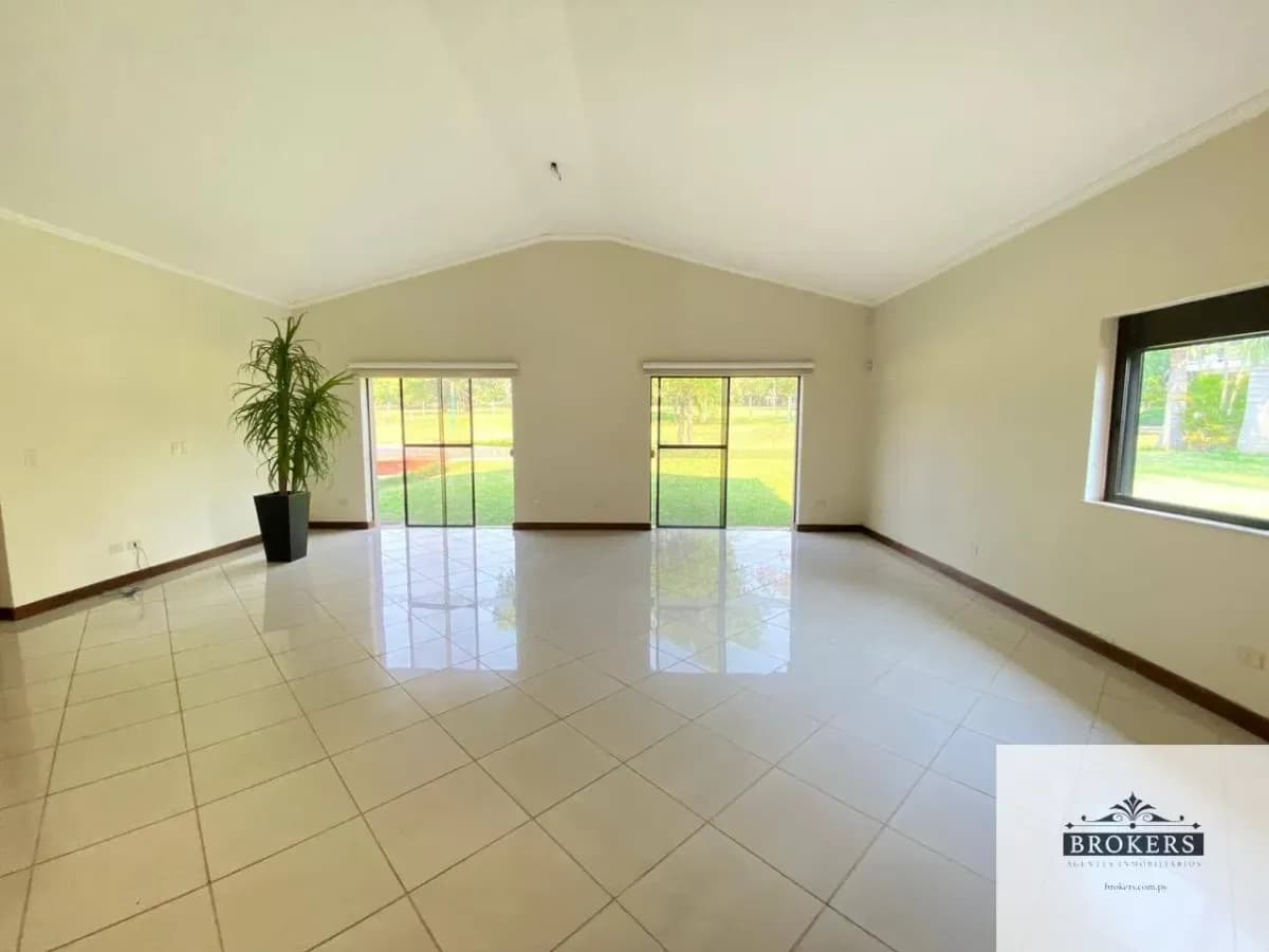 House with 0 bedrooms for Sale in Parques del Yatch, Lambaré - Image 7