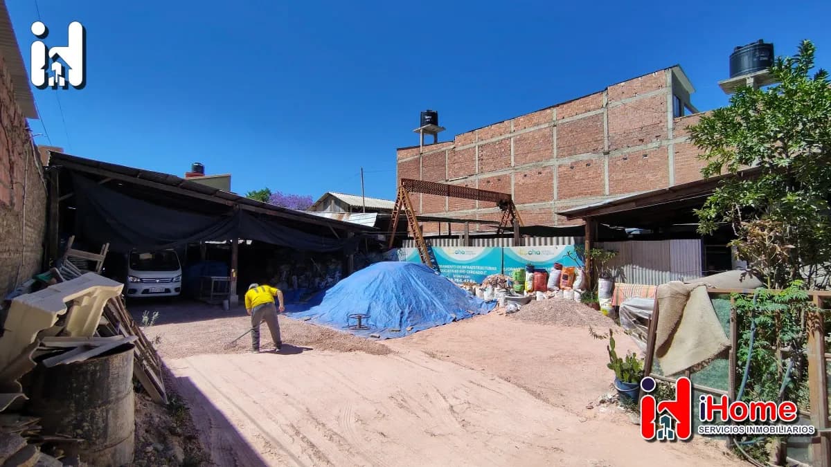 Ideal Lote de Terreno en Venta, Amplio con Construcción en Zona Sarcobamba - Image 8