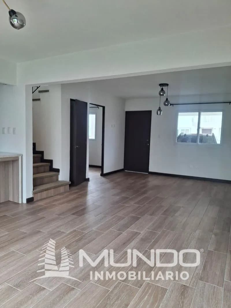 Casa de 3 dormitorios, 100m², en Alquiler en Departamento de Guatemala - Image 5