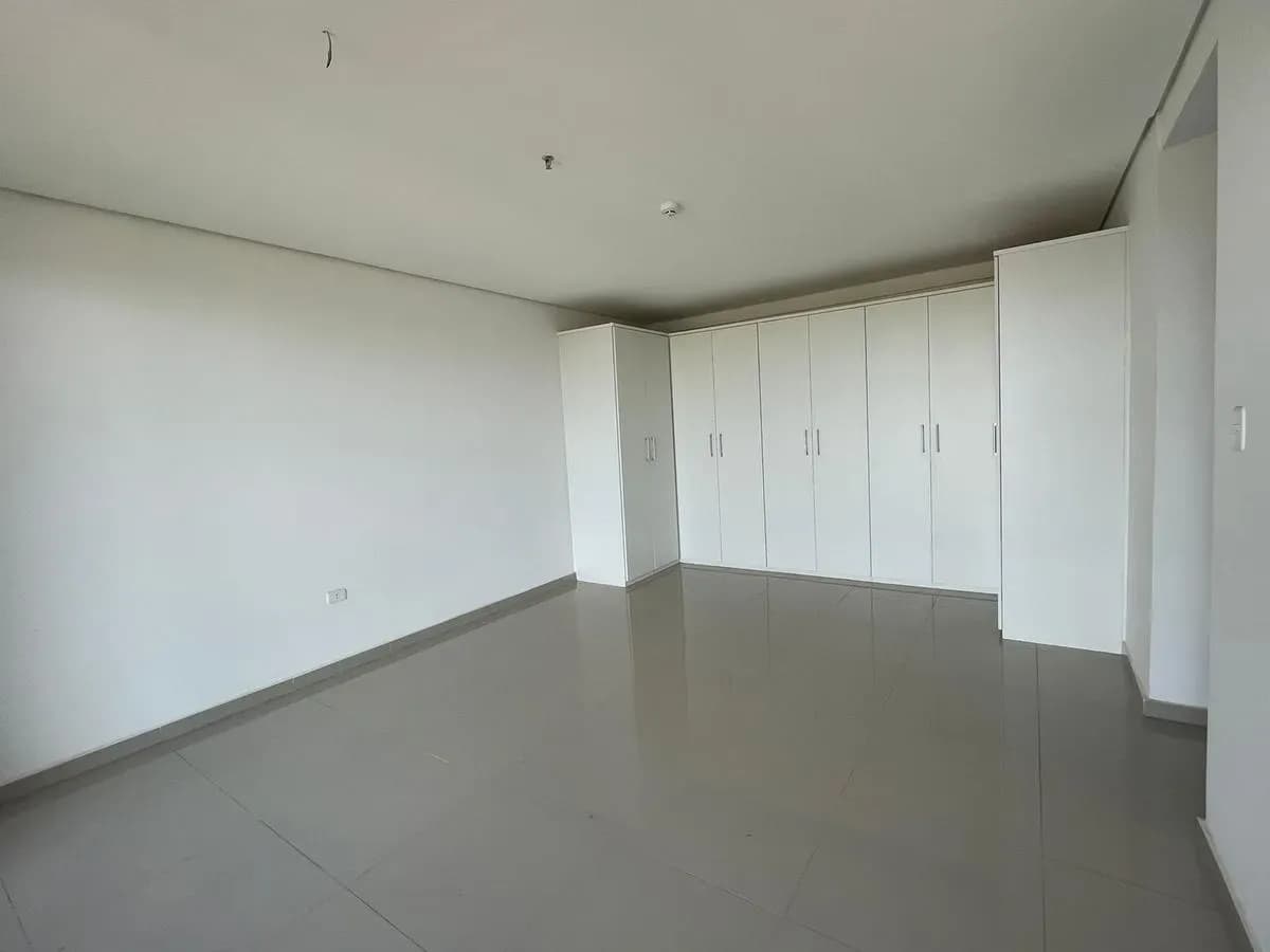 3-Bedroom Apartment for Sale in Santisima Trinidad, Asunción - Image 12