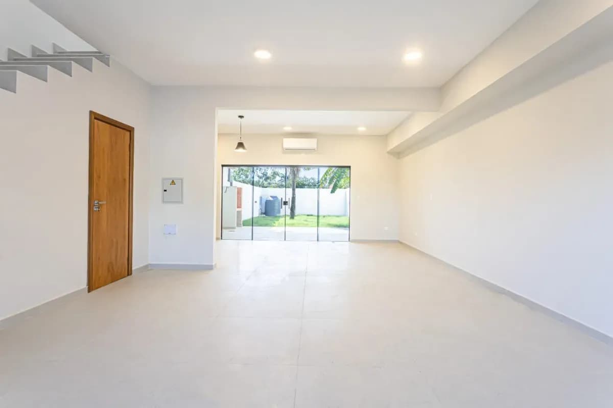 Casa de 3 dormitorios en Venta en Limpio - Image 3