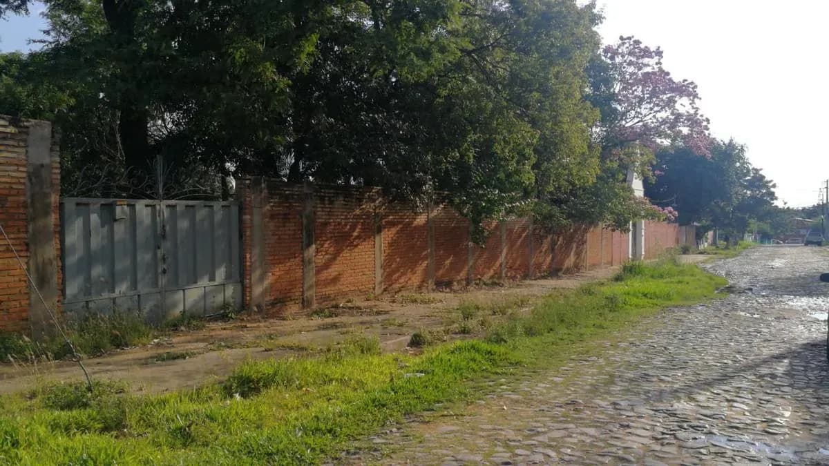 Terreno de 1,260m² en Venta en Kennedy, Lambaré - Image 3