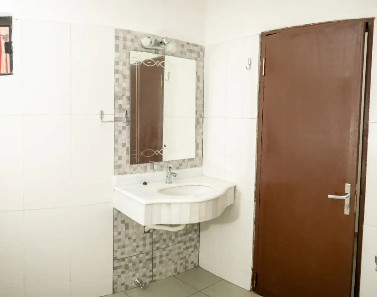 Casa de 4 quartos à Venda no Tercer Barrio, Luque - Image 13