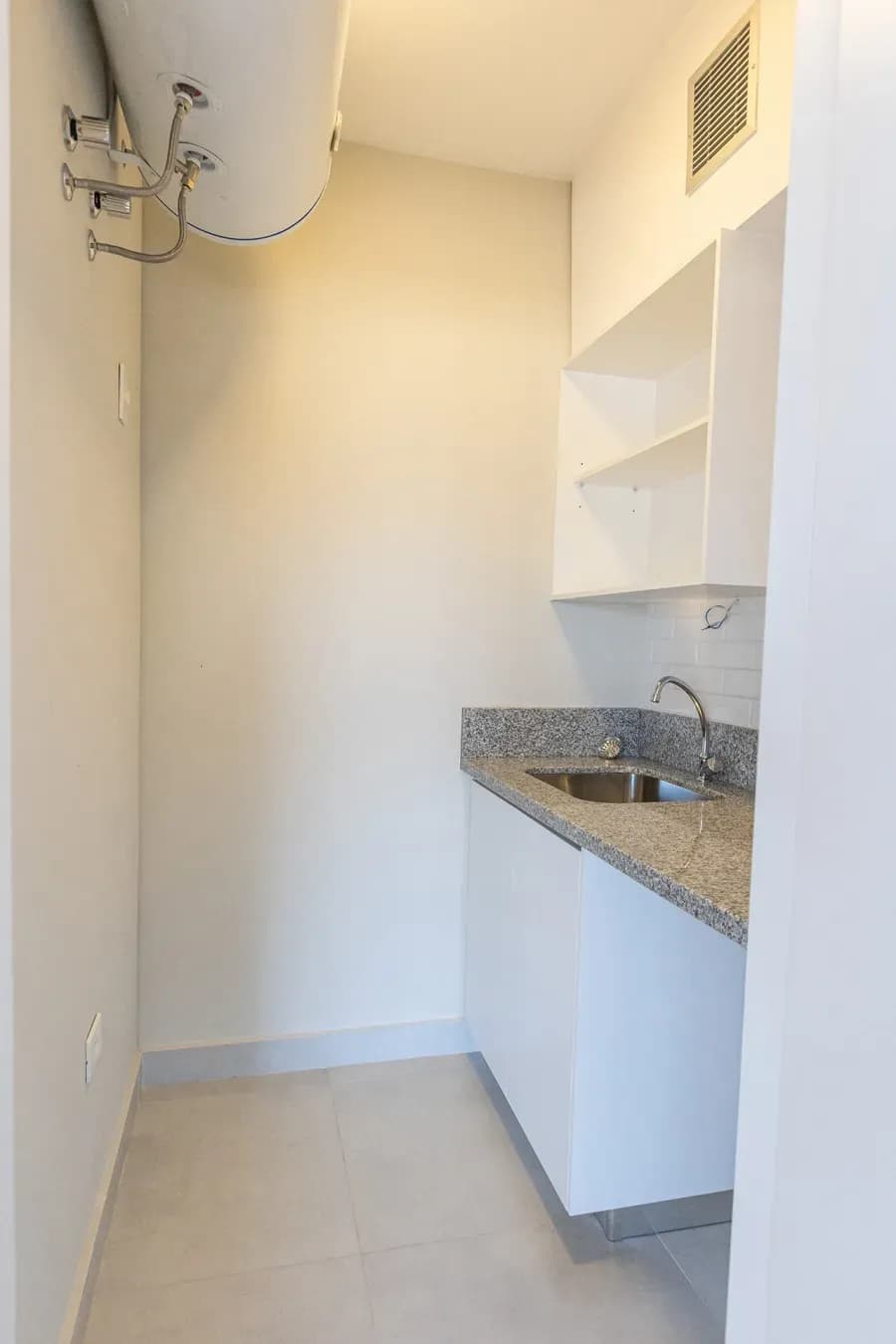 Departamento de 1 dormitorio en Venta en Mburucuyá, Asunción - Image 10
