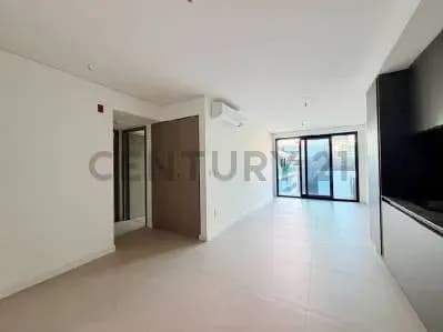 Departamento de 2 dormitorios en Venta en Pocitos, Montevideo - Image 2